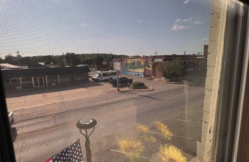 Eufaula Apartment | Cozy studio in Eufaula within walking distance to shopping and restaurants.