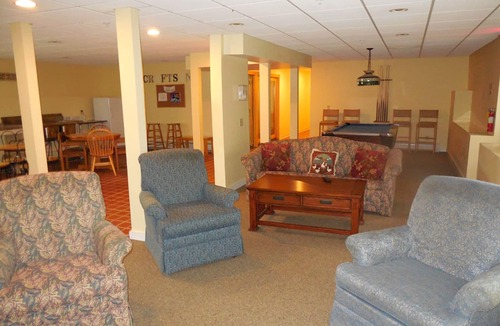 Wilmington Condo | Crafts Inn in Vermont 1br suite, Saturday check-in