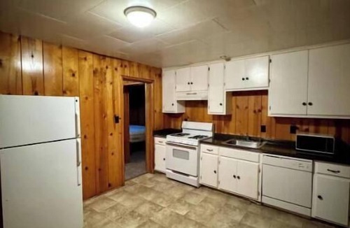 Crestline Apartment | Crest Lodge Historic Mountain Inn - Twin Peaks A