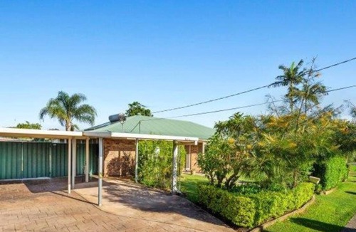 Crestmead House | Crestmead Cottage