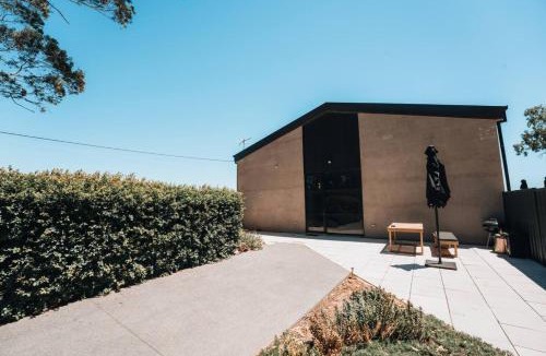 Willunga Apartment | Daybreak Loft. Willunga