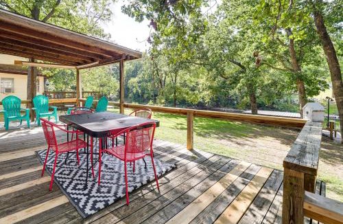 Grove House | Deck + Dock Access: Lakefront Grove Cabin!