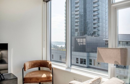 Northwest Bellevue Apartment | Deluxe Bellevue Studio w/Gym & BBQ, nr Coffee Shops, by Blueground