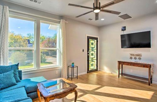 Denison House | Denison Home w/Balcony: Walk to Downtown!