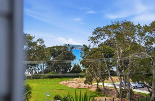 Sandy Beach Apartment | Diamond View - Relaxed Ocean Views, Pet Friendly