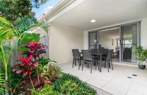 Mountain Creek Apartment | Direct Collective - Breeze on Brightwater