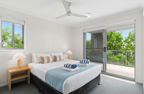Mountain Creek Apartment | Direct Collective - Breeze on Brightwater