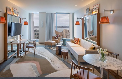 Downtown Seattle Hotel | Discover 4 Elegant King Suites in Downtown Seattle
