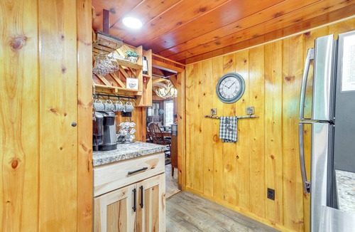 St Germain Cabin | Dock & Lake Access! St Germain Getaway