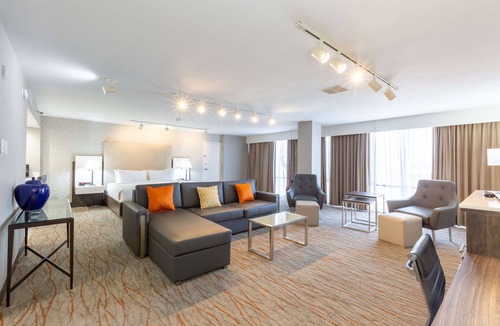 Richardson Hotel | DoubleTree by Hilton Dallas - Richardson