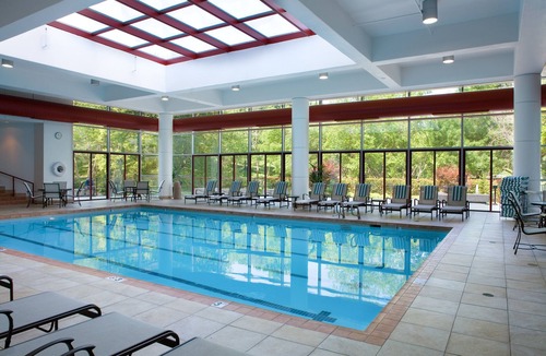 South Tulsa Hotel | DoubleTree by Hilton Tulsa - Warren Place