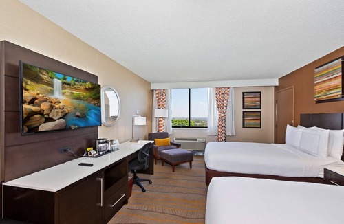 Whittier Hotel | Doubletree by Hilton Whittier Los Angeles