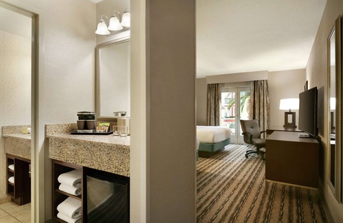 Bausman Resort | DoubleTree Resort by Hilton Lancaster