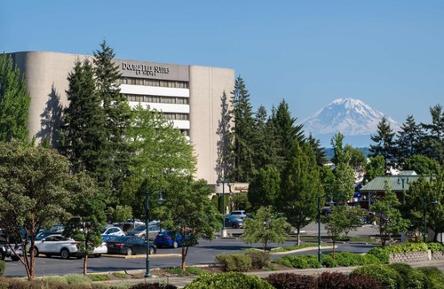 Southcenter Hotel | DoubleTree Suites by Hilton Seattle Airport/Southcenter