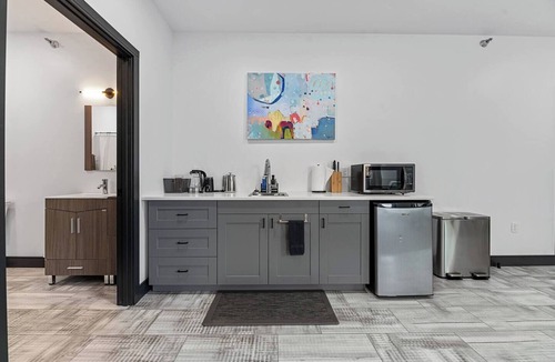 Spearfish Apartment | Downtown Executive Apartment - Calcis