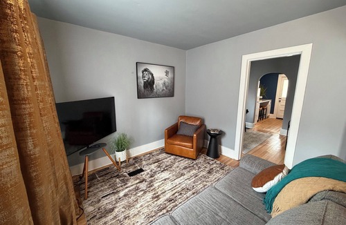 Hermann Apartment | Downtown Hermann Small Batch Suite with Sidewalk Swagger at Lionheart Distillery