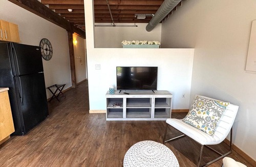 Fargo Apartment | Downtown- Off Broadway- 1 bedroom Suite 202 Pet Friendly!