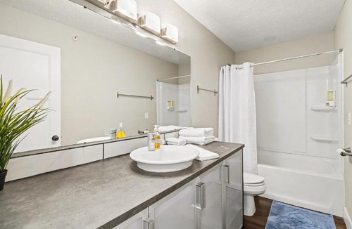 Downtown Omaha Apartment | Downtown Omaha - Elevated Studio & 1-Bed Stays
