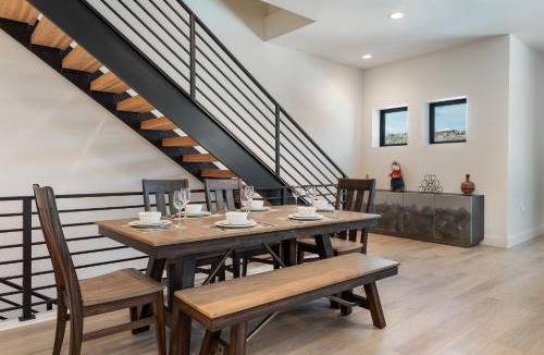 Winter Park House | Downtown WP Villa 145 I Private Hot Tub I Great Views I Bunk Room I Activity Program
