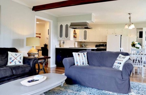 Edinboro House | Edinboro 4BDR Cottage with Lake Views Dogs Welcome