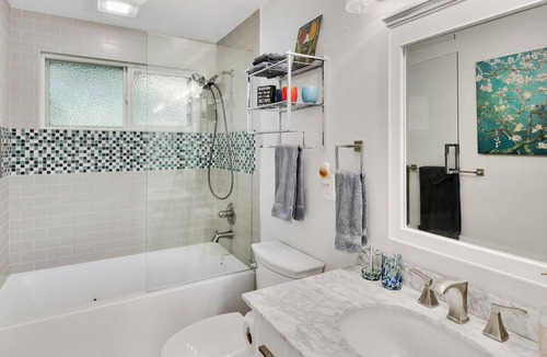 Edmonds House | Edmonds View Home