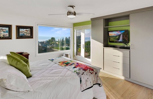 Edmonds House | Edmonds View Home
