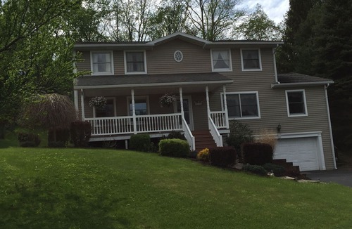 Dryden Apartment | Efficiency Apt between Cornell, SUNY Cortland -Handicap Accessible