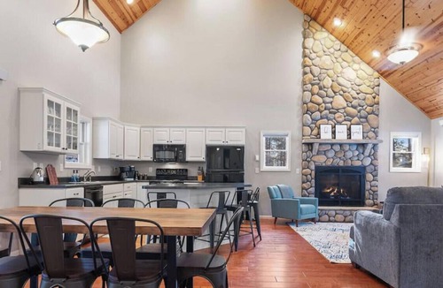 Custer House | Elk Ridge-Fire Place-Custer