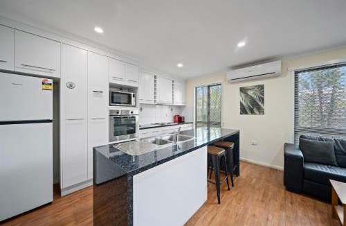 Emerald Apartment | Emerald Motel Apartments