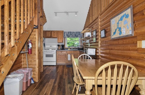 St Germain Cottage | Estrold's Resort-White Oak