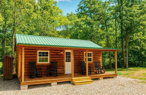Boss House | Ethereal Glamping Bell Tent Haven Near Sinking Creek, Missouri