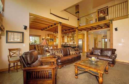 Winter Park House | Exceptional 5 bedroom home private HT, sleeps 12, close to town