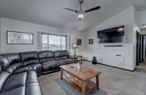 Rapid City House | Executive Golf Course Home, Family Friendly