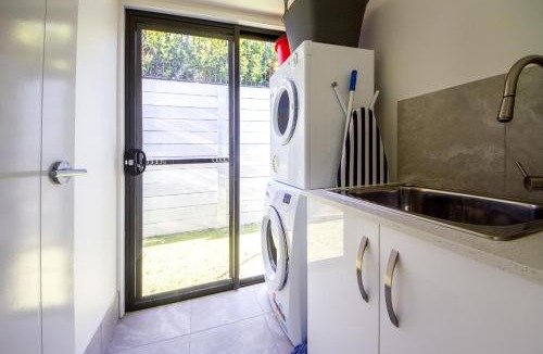 Bundamba House | Executive Home Accommodation 34