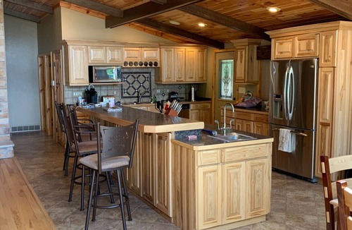 Three Lakes House | Executive Home with Excellent Lake Views
