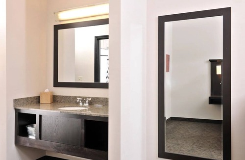 Independence Hotel | Expanded 2 Queen with Sofa Sleeper, Stoney Creek Kansas City | 2 Units