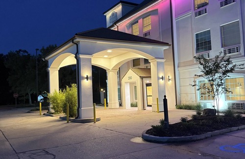 Covington Apartment | Explore our modern amenities, thoughtful floor plans, and prime location.