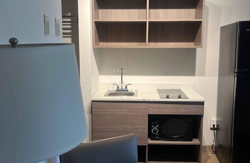 Sterling Hotel | Extended Stay America Select Suites - Sterling