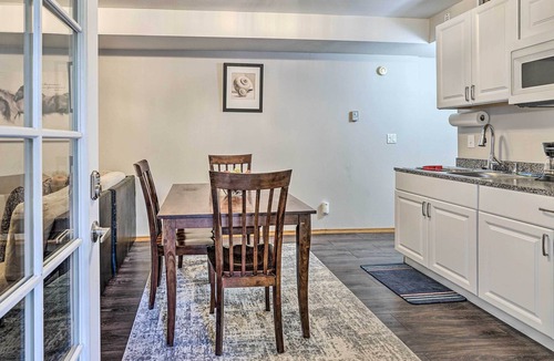 Everett Apartment | Family-Friendly Everett Apartment Near Dtwn!