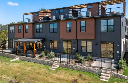 Stephenville House | Fantastic 3-bedroom, modern townhome located near downtown Stephenville!