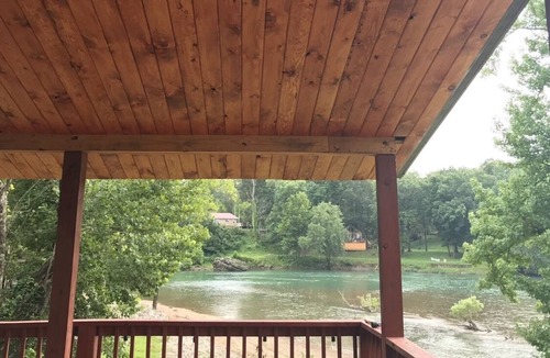 Doniphan Cabin | "Firefly on the Current" Gorgeous Riverfront Modern Cabin on Current River