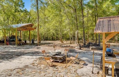 Bell House | Fish & Float at Natural Springs! Log Cabin in Bell