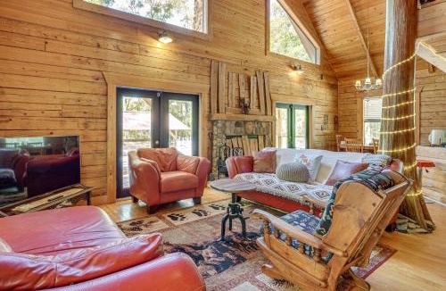 Bell House | Fish & Float at Natural Springs! Log Cabin in Bell