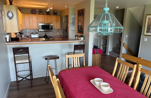 Wildernest House | Forest Park 3 Bed 4 Bath Townhome