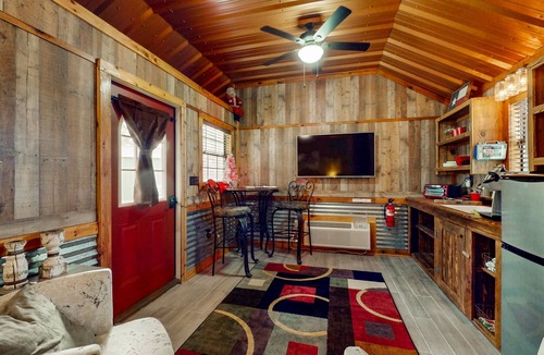 Ledbetter Cabin | Four charming cabins with kitchens, kitchenettes, patios, wood stove, W/D, WiFi