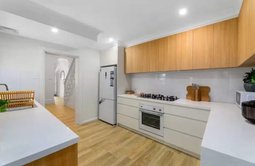 Ultimo House | Fresh Green 4BR3BA Harborside Retreat by Palm&Vine