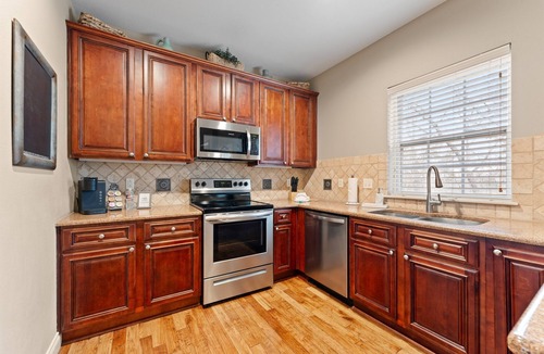 Branson House | Future You Called—This Is the One! - 2BD - Sleeps 6 - Great Location!