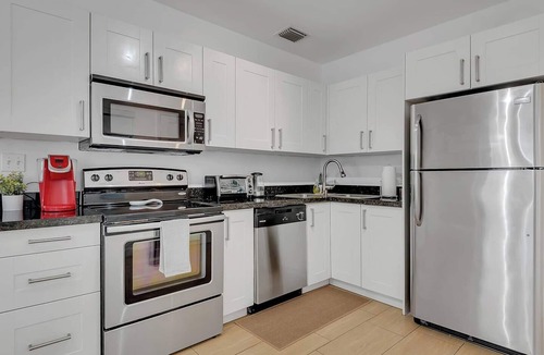 Seybold House | Gated Modern Design District Home near Wynwood