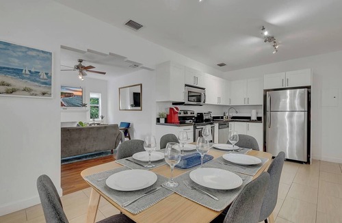 Seybold House | Gated Modern Design District Home near Wynwood