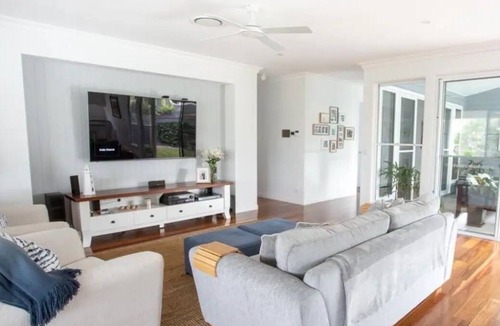 Bogangar House | 'Ginibi' - Stunning waterfront home, surrounded by nature! Quick walk to beach
